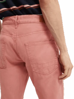 Scotch & Soda Ralston Garment-Dyed Regular Slim-Fit 15 Scotch & Soda Ralston Garment-Dyed Regular Slim-Fit -Scotch & Soda 164430 Elvis 20Rose NHD DTL1