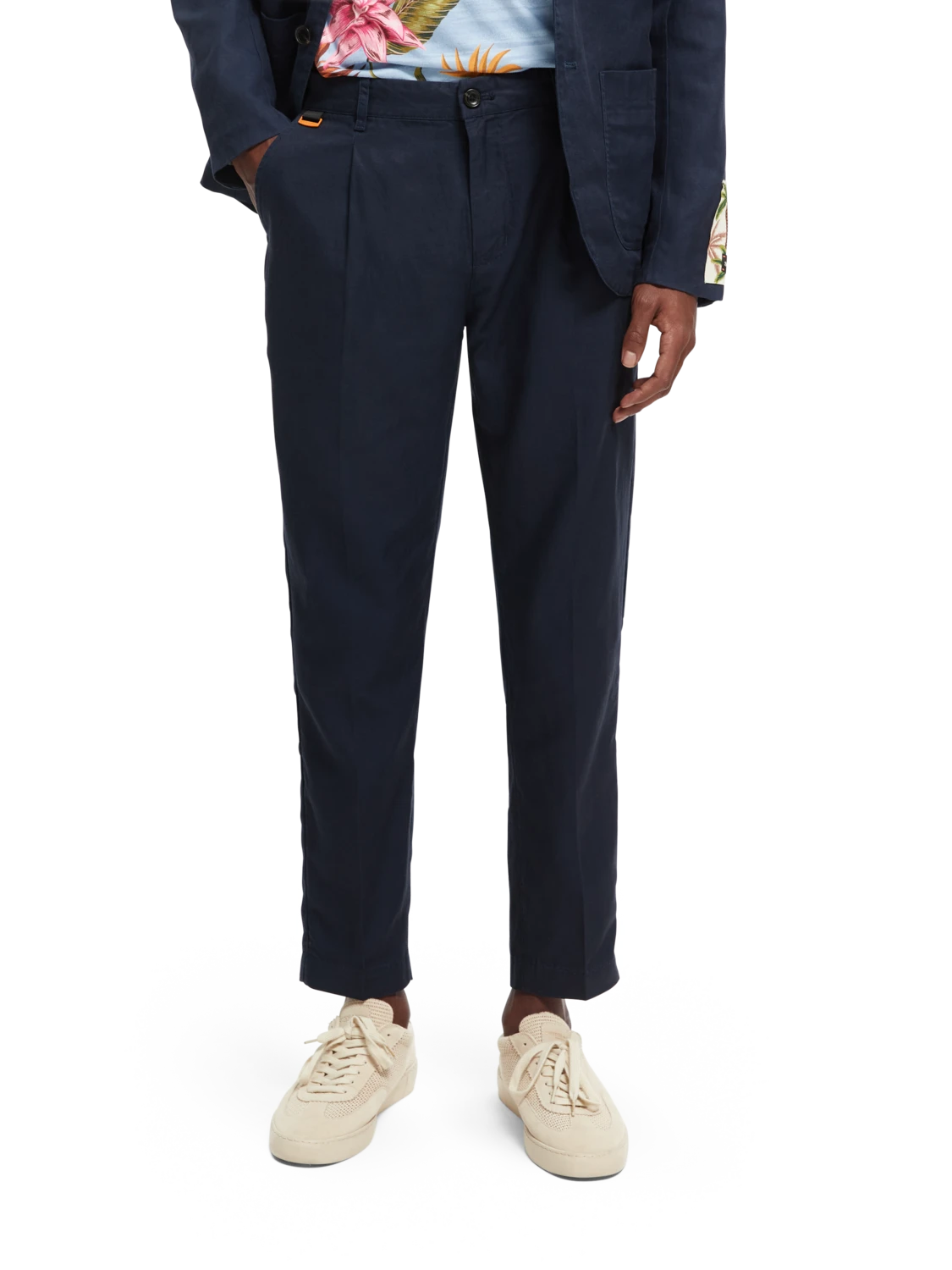 Scotch & Soda Blake Pleated Slim-Fit Chino 3 Scotch & Soda Blake Pleated Slim-Fit Chino