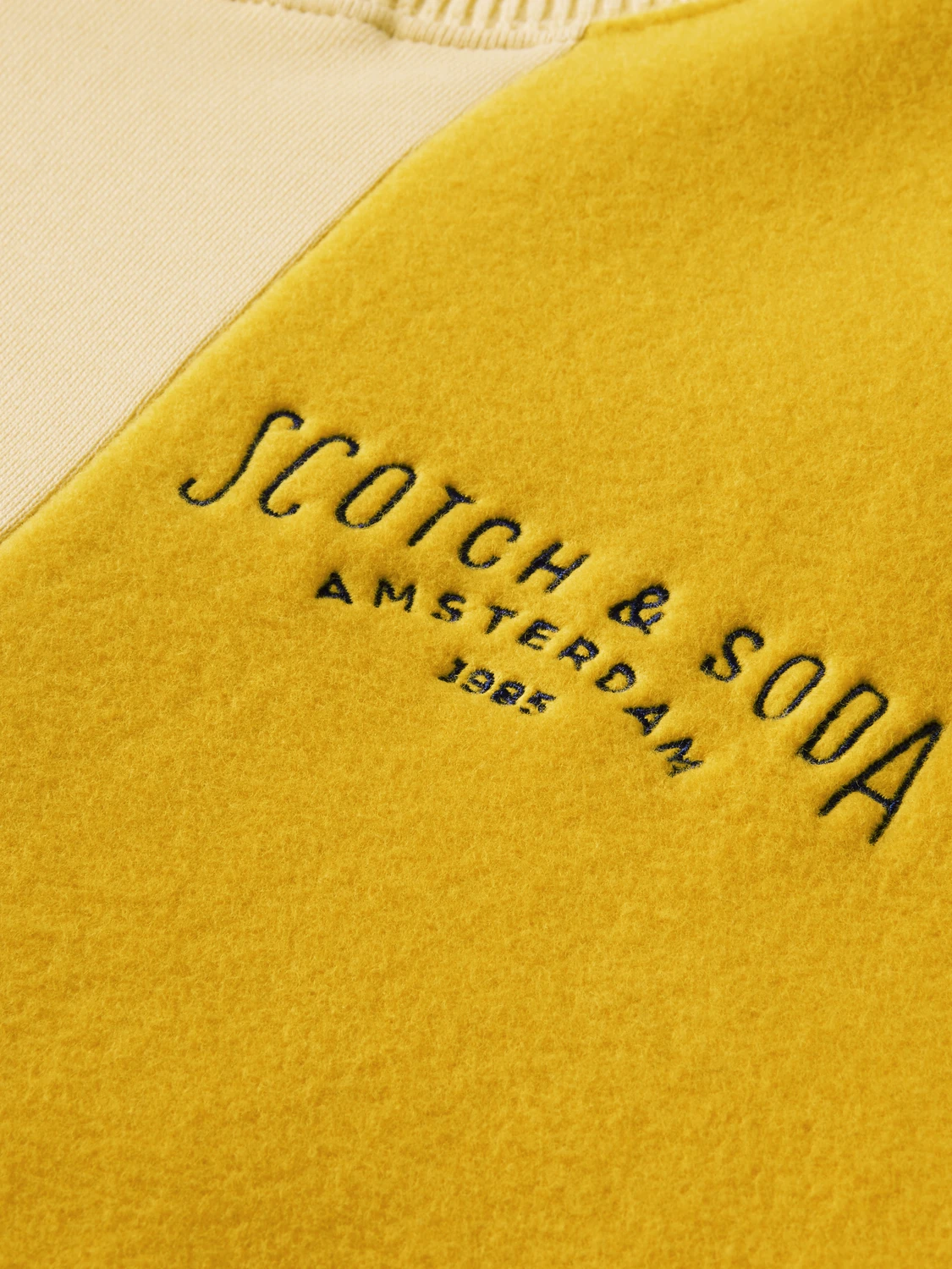 Scotch & Soda Organic Brushed Felpa Panelled Sweatshirt 9 Scotch & Soda Organic Brushed Felpa Panelled Sweatshirt - Image 7