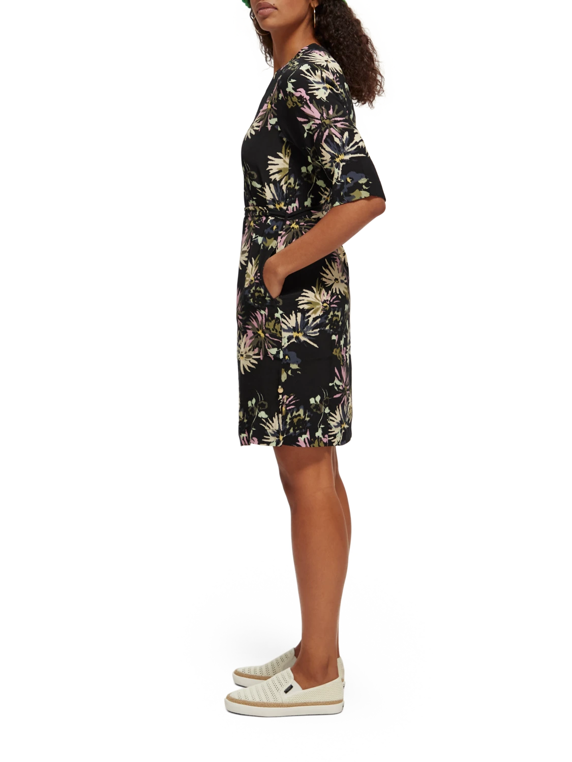 Scotch & Soda Printed V-Neck Midi Dress 11 Scotch & Soda Printed V-Neck Midi Dress - Image 9