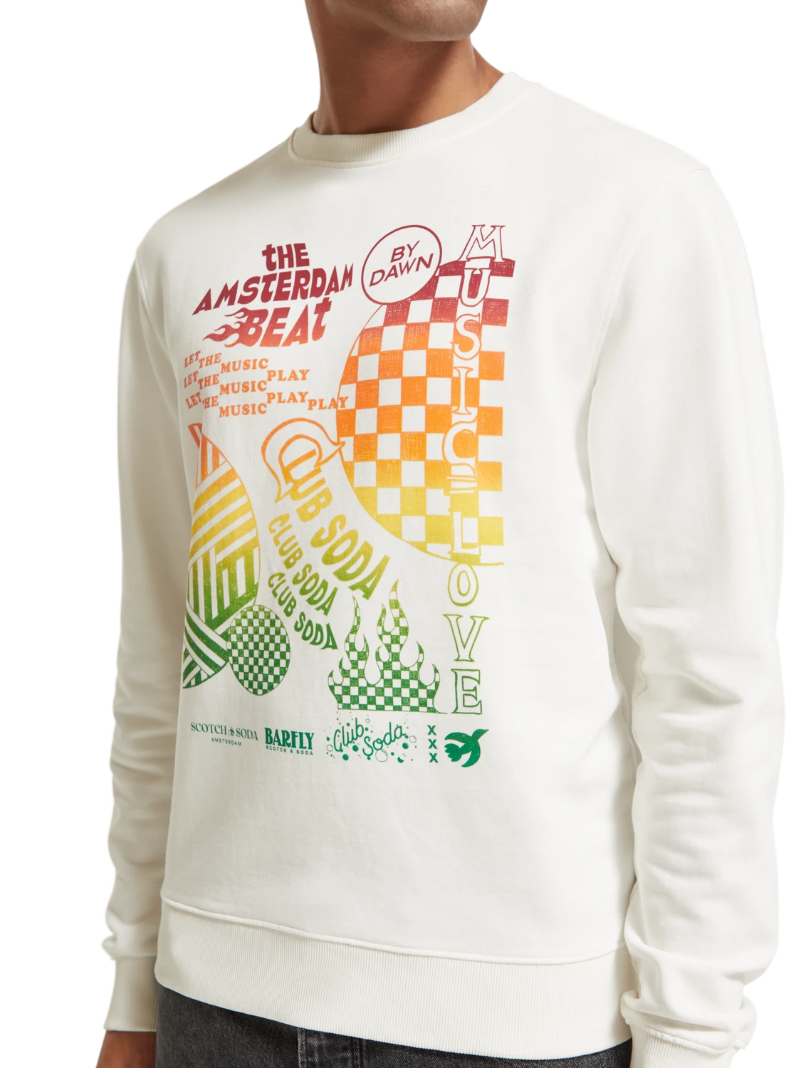 Scotch & Soda Regular Fit Chest Artwork Sweatshirt In Organic Cotton 6 Scotch & Soda Regular Fit Chest Artwork Sweatshirt In Organic Cotton - Image 4