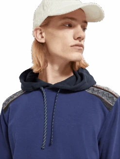 Scotch & Soda Regular Fit Mixed Fabric Hoodie In Organic Cotton 13 Scotch & Soda Regular Fit Mixed Fabric Hoodie In Organic Cotton -Scotch & Soda 174503 0155 MDL DTL1 e0b3eb1a 4b46 4522 80f6 f65150dfec00