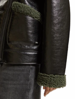 Scotch & Soda Faux Shearling Jacket 16 Scotch & Soda Faux Shearling Jacket -Scotch & Soda 174674 6647 MDL DTL2 055f009e bf49 41c8 afb1 c52445504dae