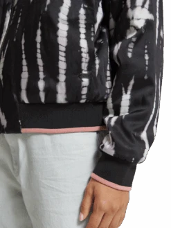 Scotch & Soda Tie Dye Printed Reversible Bomber Jacket 14 Scotch & Soda Tie Dye Printed Reversible Bomber Jacket -Scotch & Soda 176258 6983 MDL DTL3 cd8010d7 2f6d 457a 89ab b9aeed50e1cf