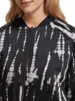 Scotch & Soda Tie Dye Printed Reversible Bomber Jacket 15 Scotch & Soda Tie Dye Printed Reversible Bomber Jacket -Scotch & Soda 176258 6983 NHD DTL2 9855e751 e09f 4cdc 8d9d d5ce0b40ebdb