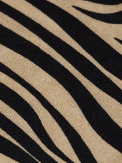 Scotch & Soda All Over Printed Long Sleeved T-Shirt 14 Scotch & Soda All Over Printed Long Sleeved T-Shirt -Scotch & Soda 176293 1141 DTL6 275b2e32 bdc2 4372 8598 3a69bdb19aeb