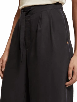 Scotch & Soda Eleni High Rise Wide Leg Printed Pyjama Pant 11 Scotch & Soda Eleni High Rise Wide Leg Printed Pyjama Pant -Scotch & Soda 176386 7006 FIT DTL2 ef3b8107 8b7c 4195 ae80 4981cbf2a0c1