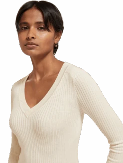 Scotch & Soda Ribbed V-Neck Pullover 14 Scotch & Soda Ribbed V-Neck Pullover -Scotch & Soda 176855 0171 MDL DTL2 0c043a02 5ffb 448e bc2f 96ff8766e3e5