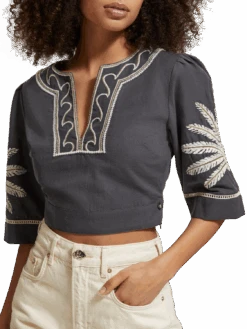 Scotch & Soda Embroidered Crop Top 23 Scotch & Soda Embroidered Crop Top -Scotch & Soda 177173 0005 NHD DTL1 f5ec73ba 3884 4211 9e20 da646d799259