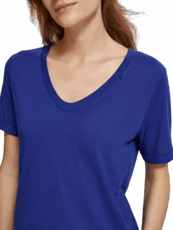 Scotch & Soda Embroidered Detail V Neck T-Shirt 11 Scotch & Soda Embroidered Detail V Neck T-Shirt -Scotch & Soda Hires PNG 176278 0704 MDL DTL1